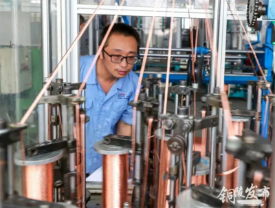 “銅”舟共濟(jì)，壓延為“鏈”——解析銅陵市上半年經(jīng)濟(jì)運(yùn)行態(tài)勢中的有色金屬壓延加工業(yè)